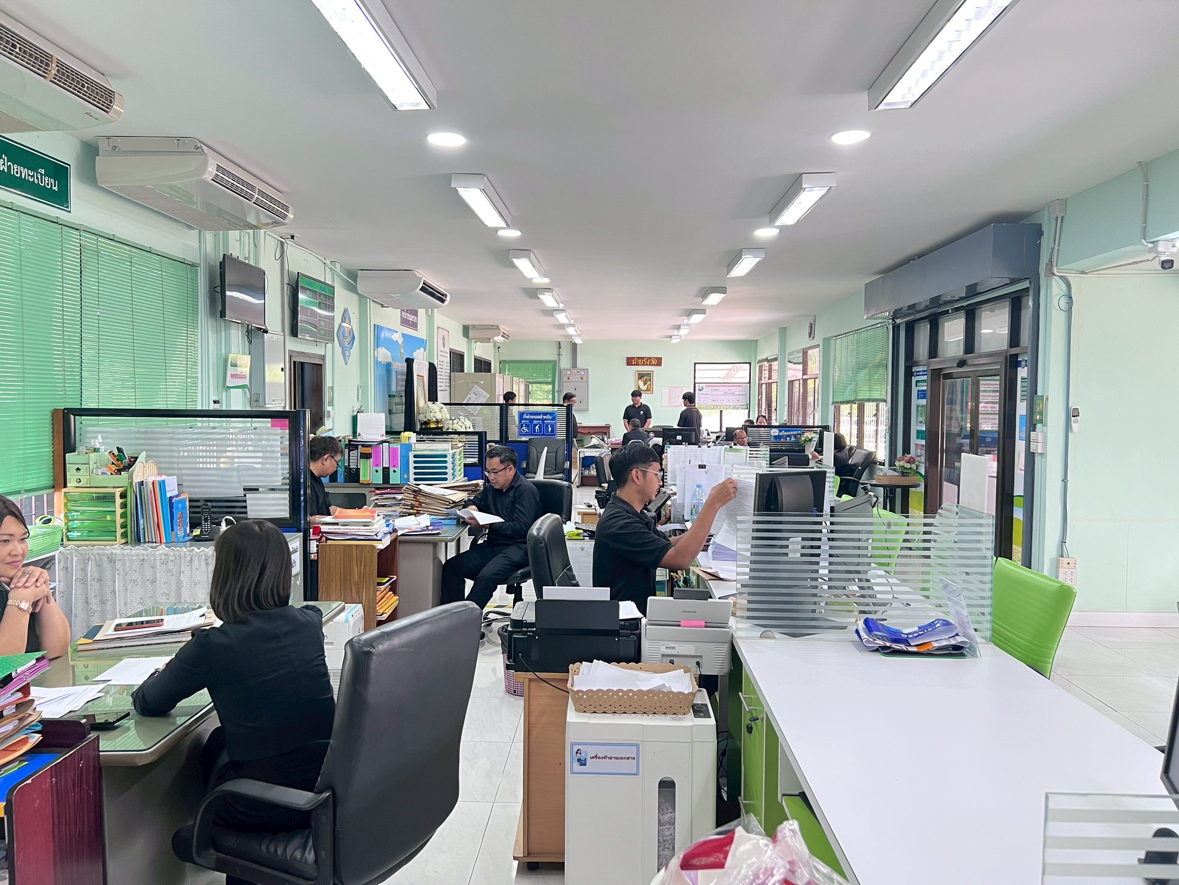 LINE_ALBUM_ตรวจราชการครั้งที่ 1 สาขาแม่ทา_260220_15.jpg