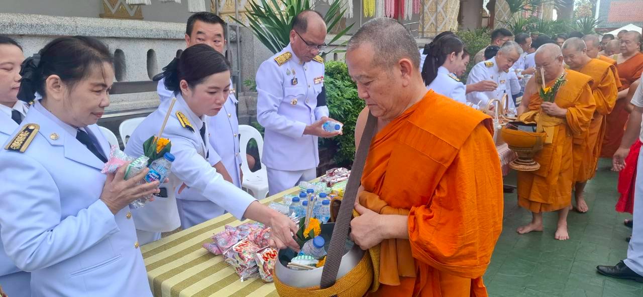 LINE_ALBUM_พิธีสัตมวาร(7วัน)พระองค์ภา_260617_12.jpg