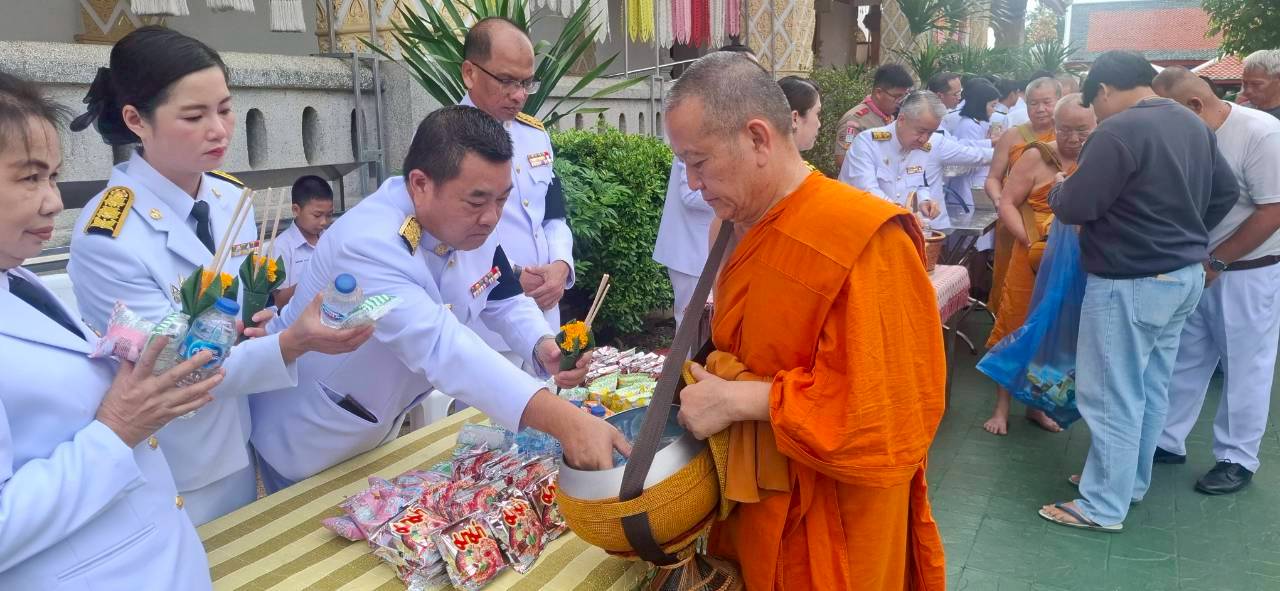 LINE_ALBUM_พิธีสัตมวาร(7วัน)พระองค์ภา_260617_10.jpg