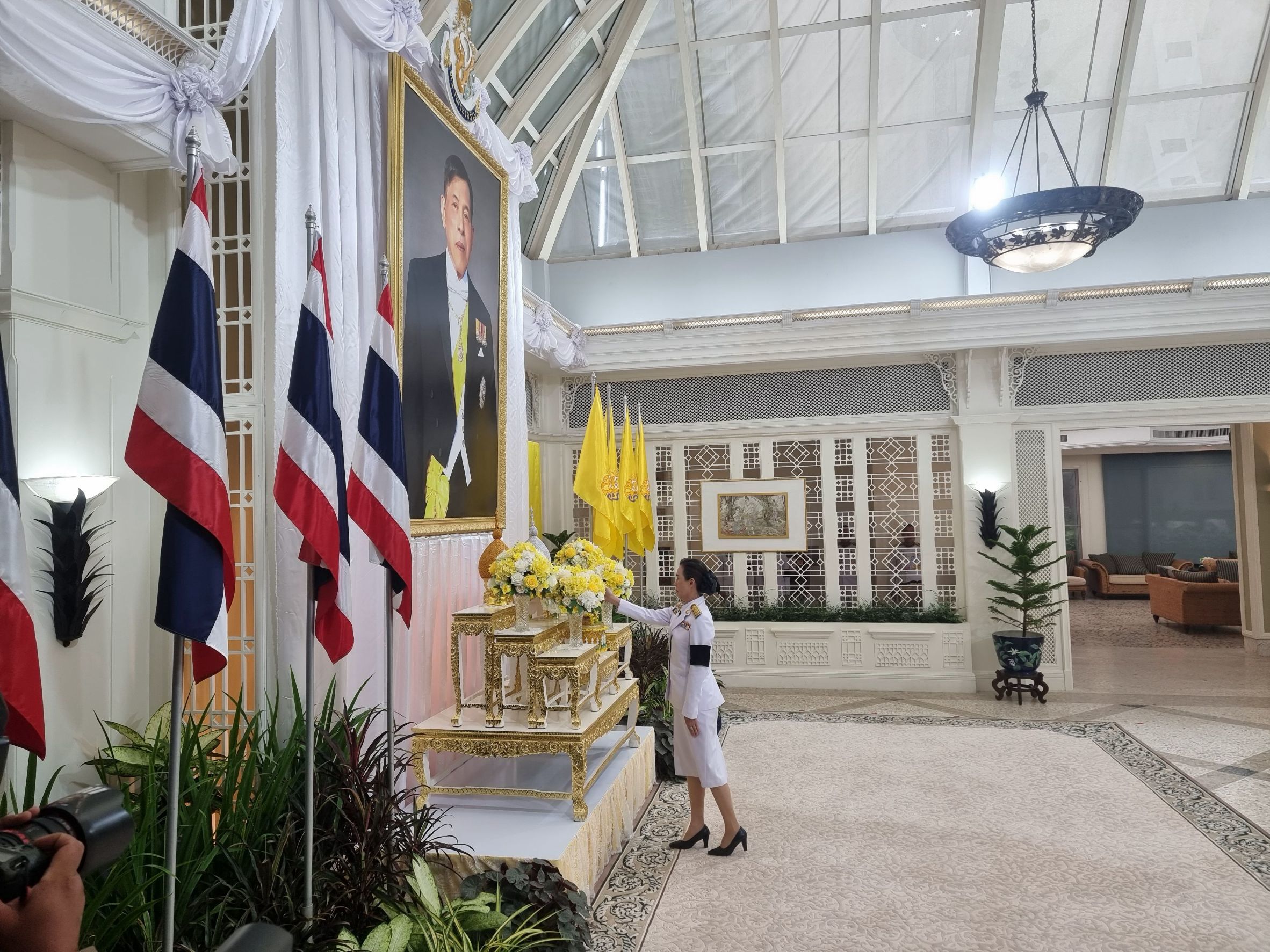 LINE_ALBUM_ร่วมพิธีลงนามถวายพระพร พระตำหนักภูพา_260728_8.jpg
