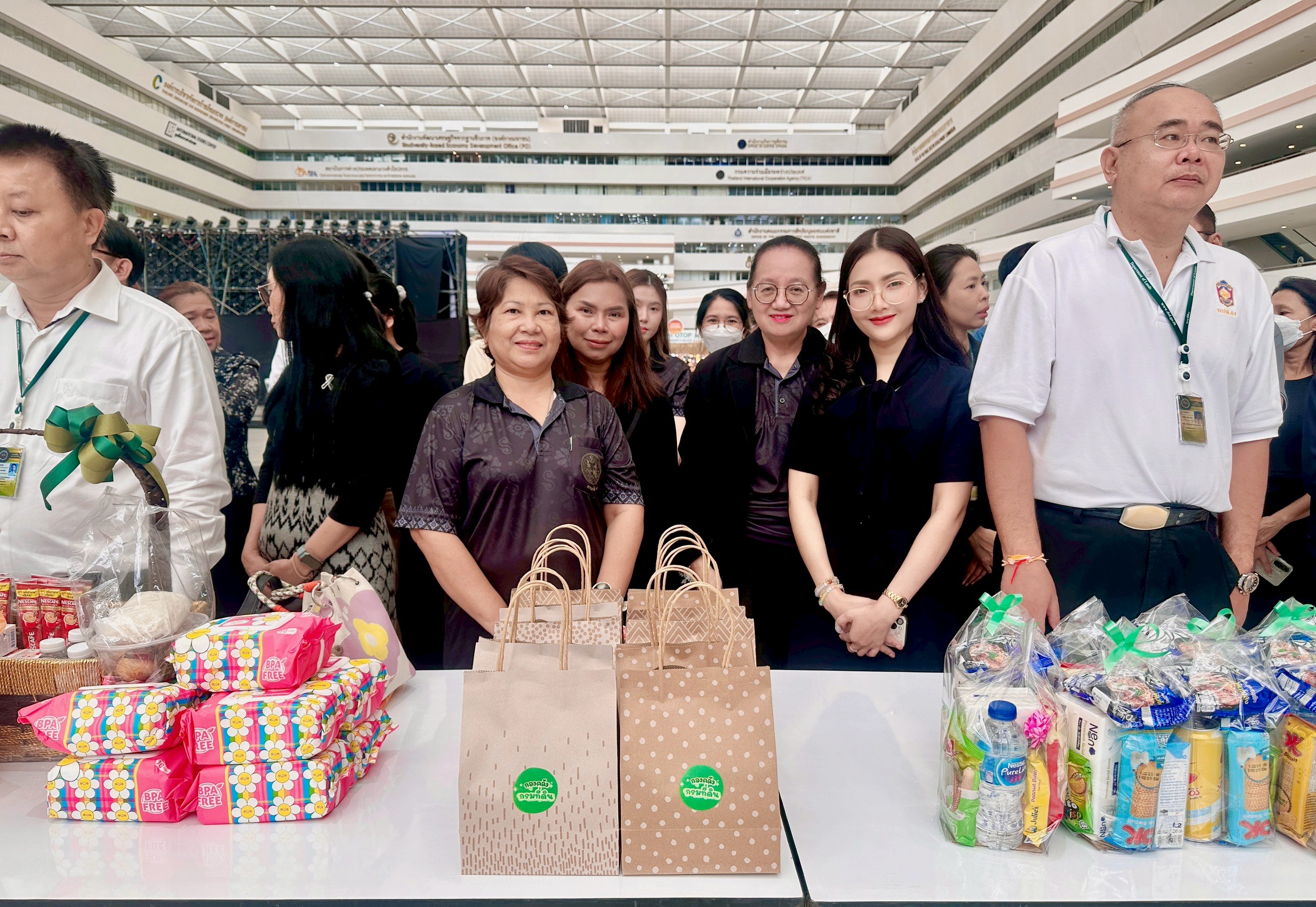LINE_ALBUM_กิจกรรมออมบุญ วันวิสาขบูชา วันที่ 27 พ.ค 6.jpg