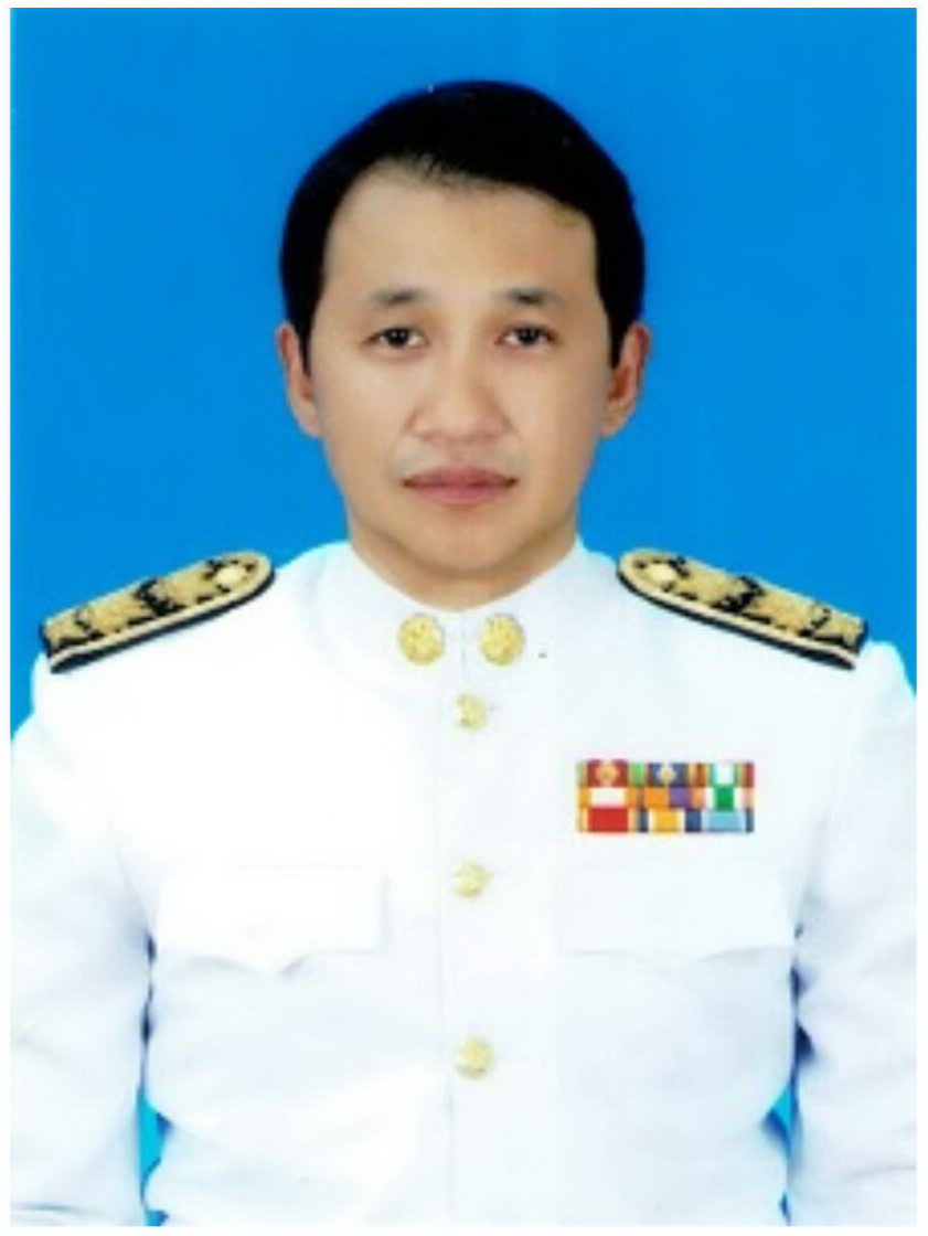 562226crop.jpg