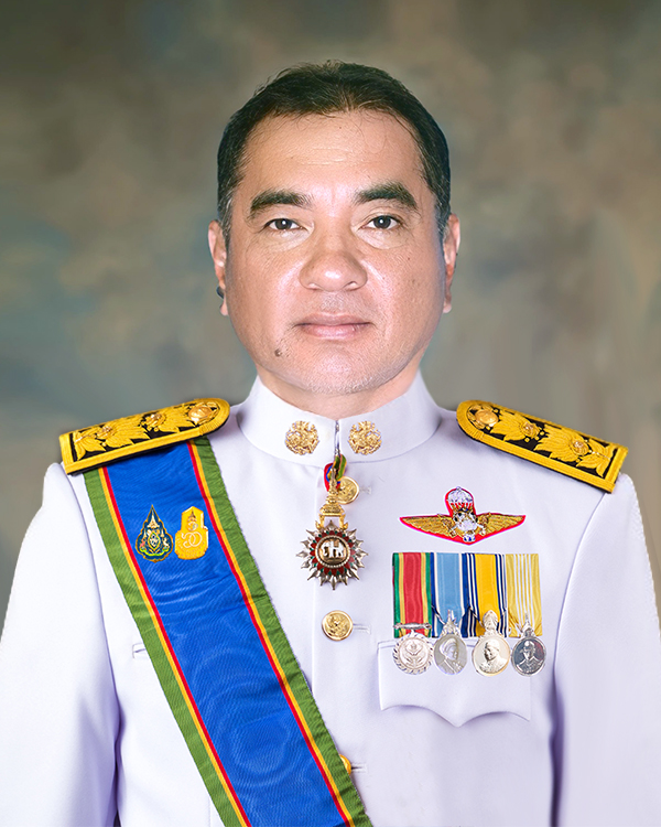 นายรังษี สุนทรสุข.jpg