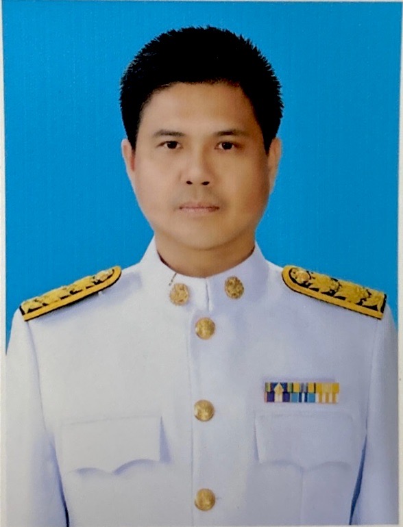 นายพิศิษฐ์ ศิริพงศ์ชัย หัวหน้าฝ่ายทะเบียน มหาชนะชัย.jpg